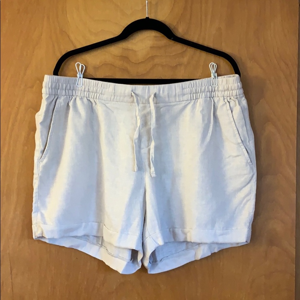 Linen Light Tan Shorts